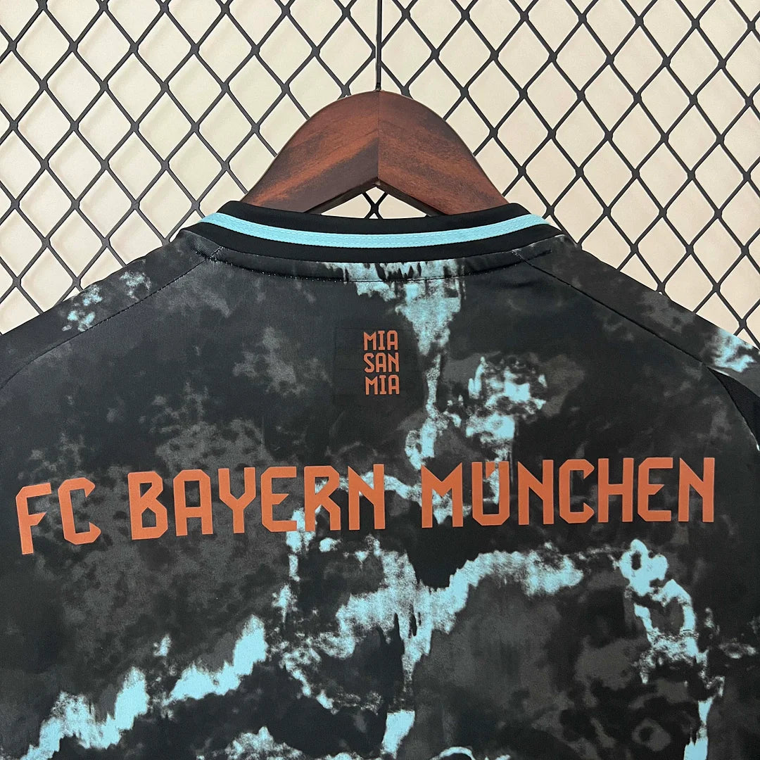 2023/24 Bayern Munich Away Jersey